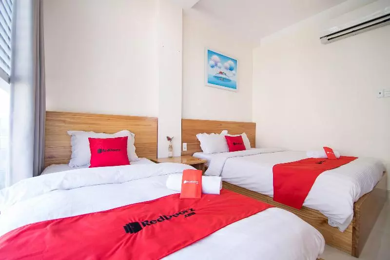 پانسیون Reddoorz @ Bui Vien Walking Street  Hostel