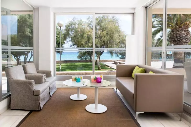 Hotelli Brisa Marina