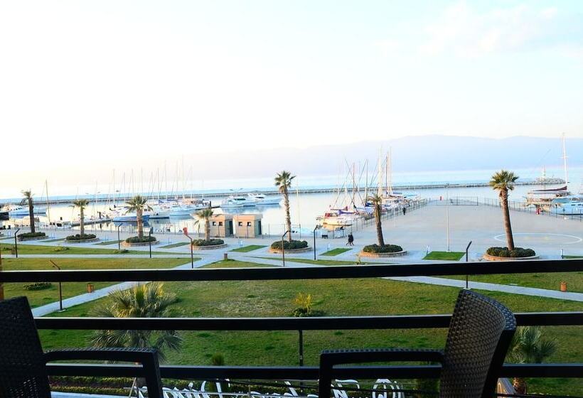 酒店 Burhaniye Marina Boutique