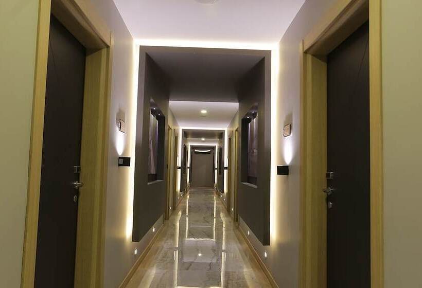 酒店 Burhaniye Marina Boutique