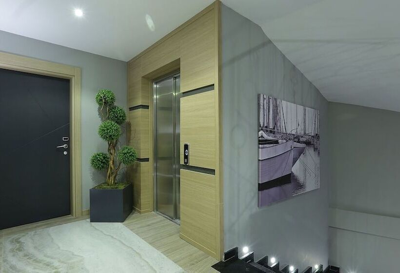 בית מלון כפרי Burhaniye Marina Boutique