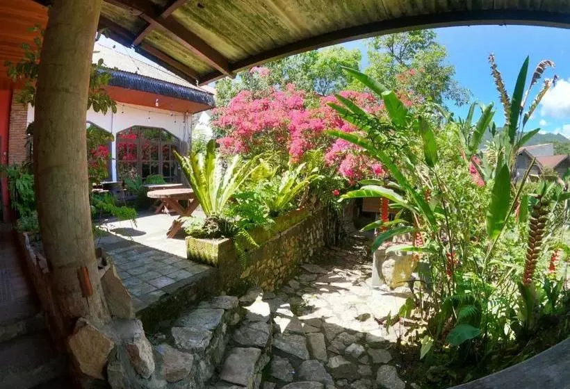 Hotelli Pias Poppies