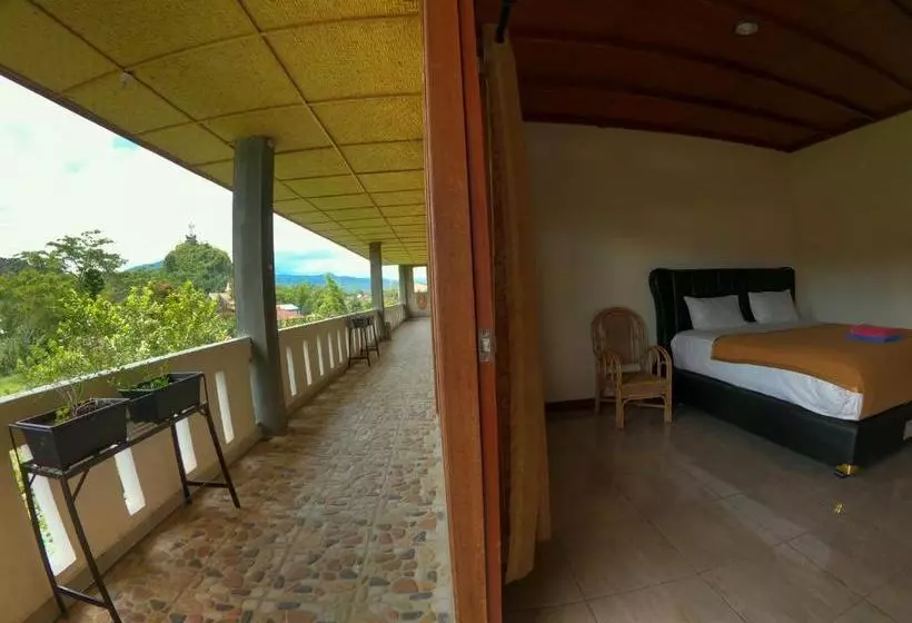 Hotelli Pias Poppies