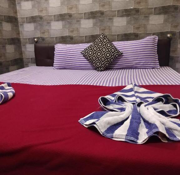 Pensió Baga F Leisure Stay Guest House