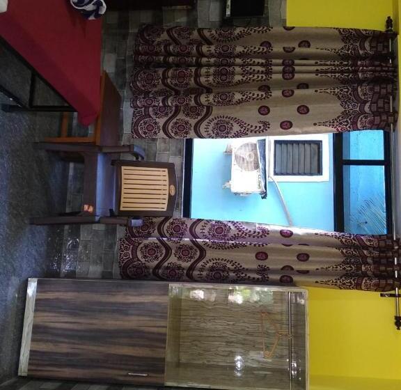 Pensió Baga F Leisure Stay Guest House