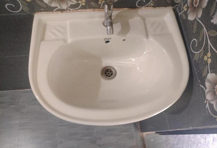 Pensió Baga F Leisure Stay Guest House