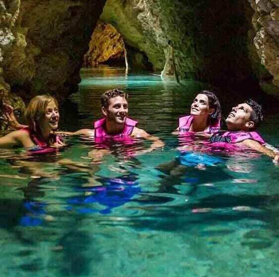 هتل Boutique La Josefina Adults Only