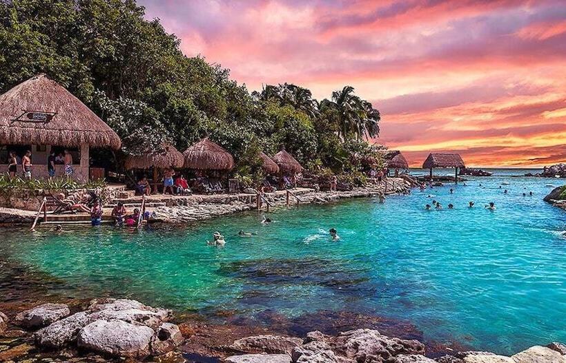 هتل Boutique La Josefina Adults Only