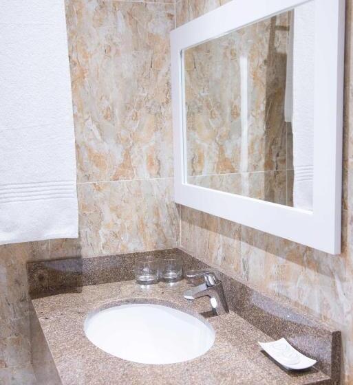 Отель Britannia