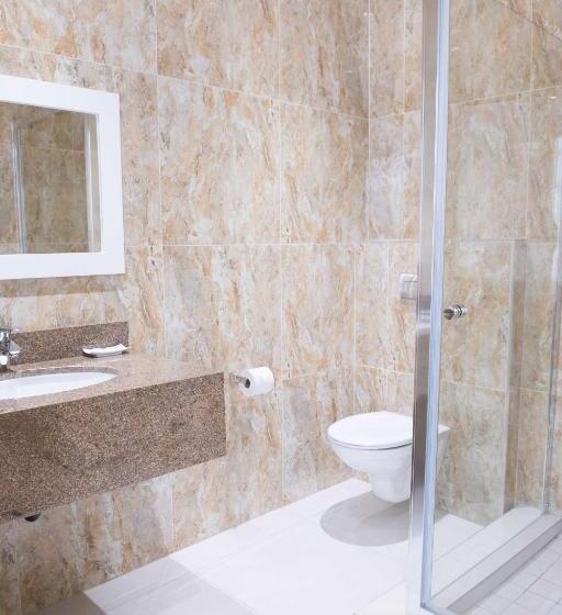 Отель Britannia