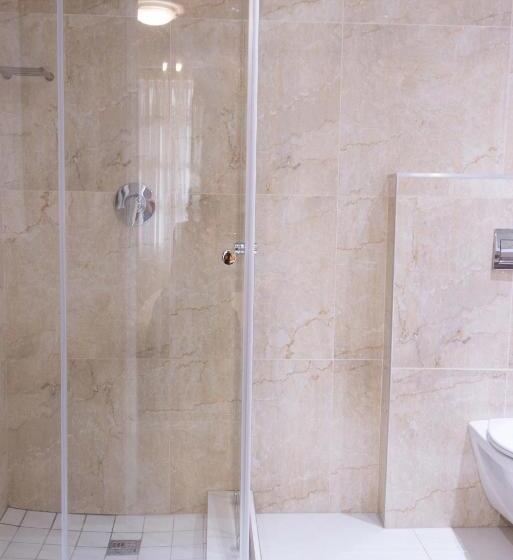 Отель Britannia