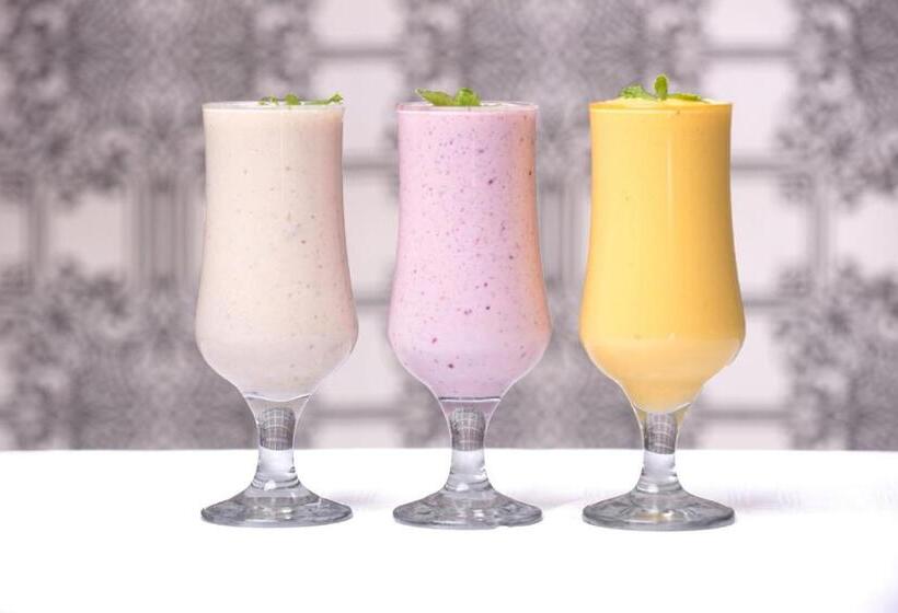 Отель Britannia