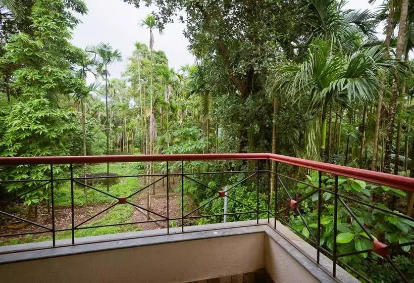 Hotelli Shrikanchan Bungalow Near Dapoli