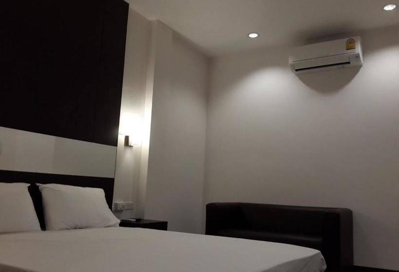 汽车旅馆 The 24 Resort