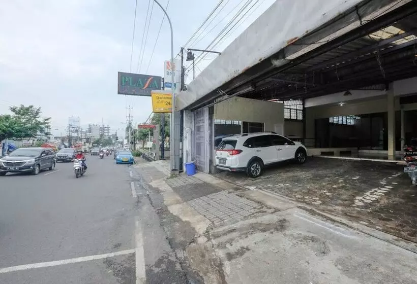 Majatalo Reddoorz Near Universitas Diponegoro Semarang