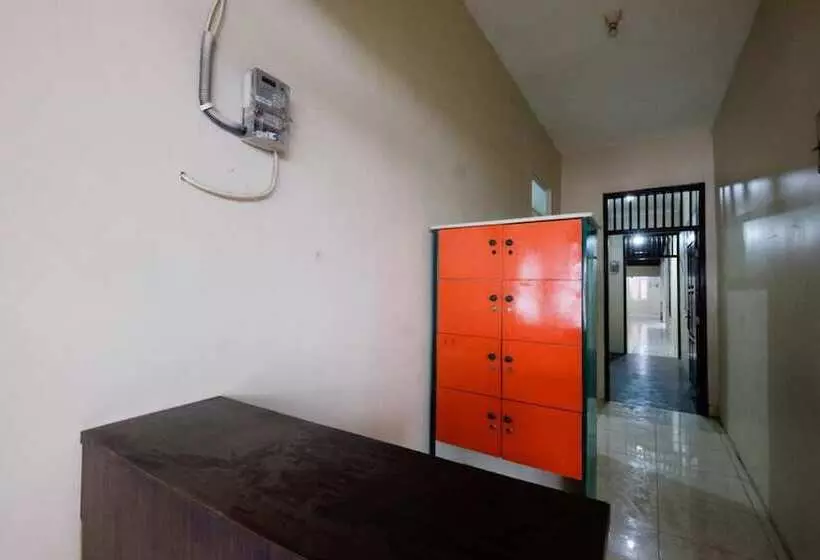 Majatalo Reddoorz Near Universitas Diponegoro Semarang