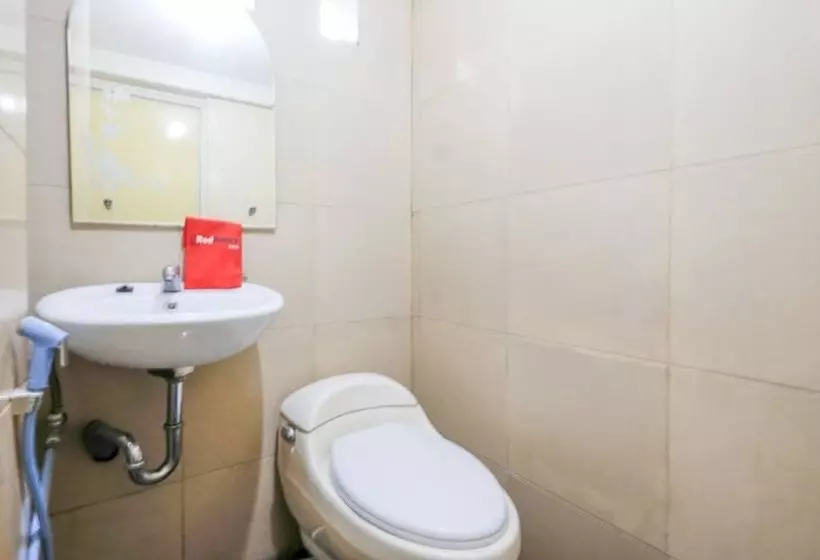 Majatalo Reddoorz Near Universitas Diponegoro Semarang