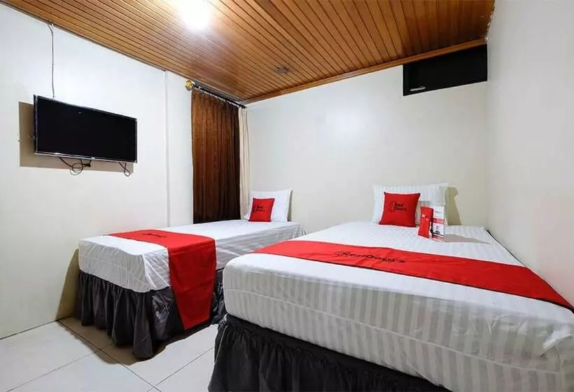 Majatalo Reddoorz Near Universitas Diponegoro Semarang