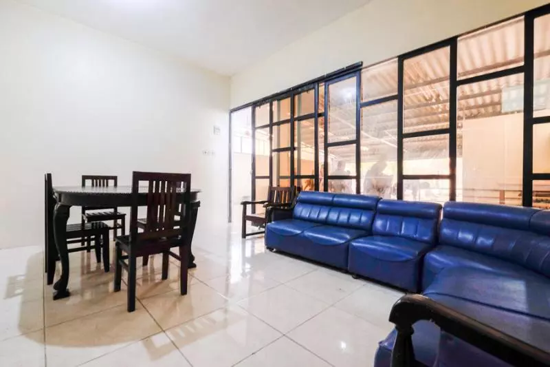 Majatalo Reddoorz Near Universitas Diponegoro Semarang