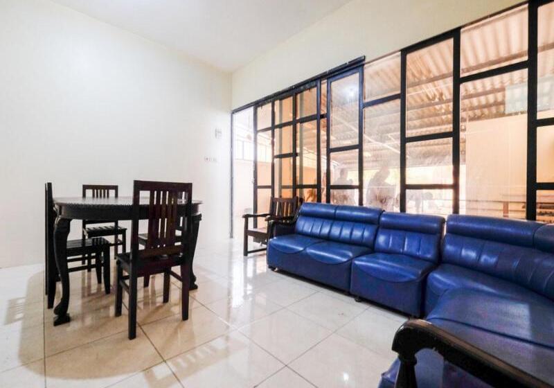 פנסיון Reddoorz Near Universitas Diponegoro Semarang