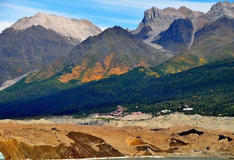 فندق صغير Blackburn Cabins   Mccarthy, Alaska