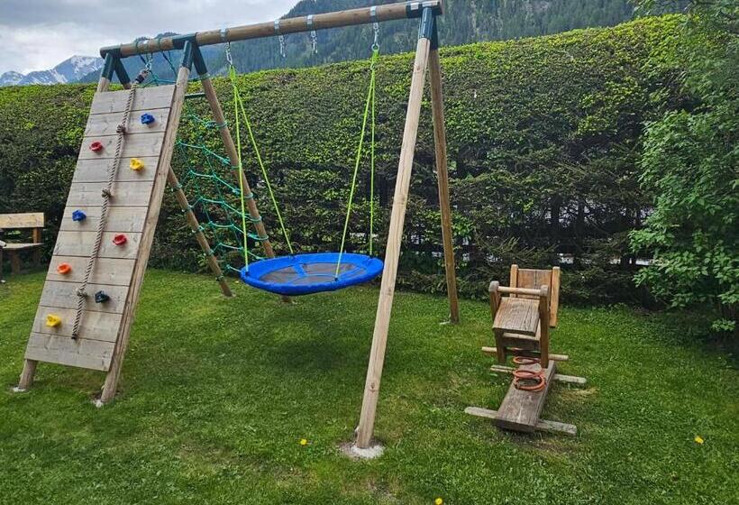 ベッドアンドブレックファースト Haus Pfeifenberger