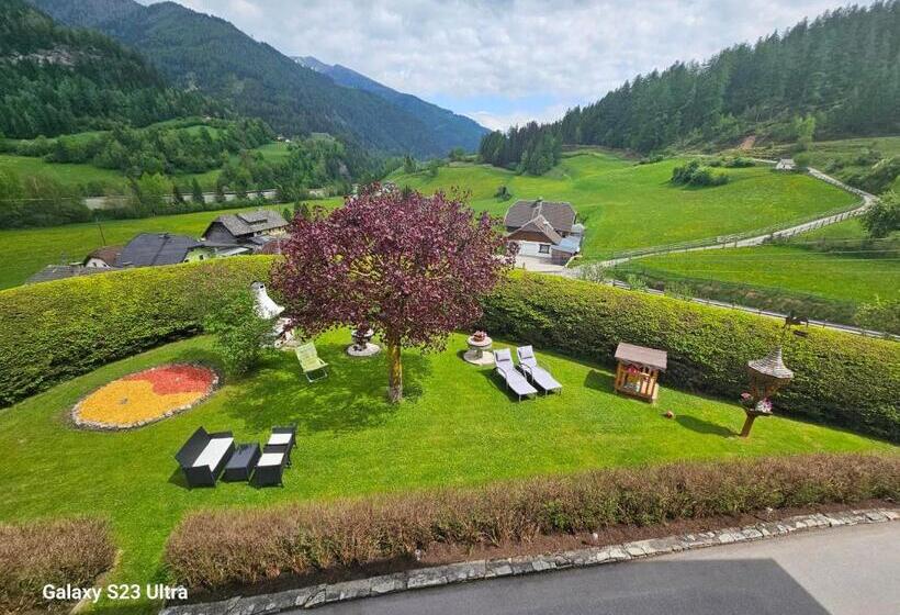 ベッドアンドブレックファースト Haus Pfeifenberger