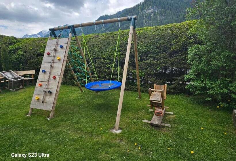 ベッドアンドブレックファースト Haus Pfeifenberger