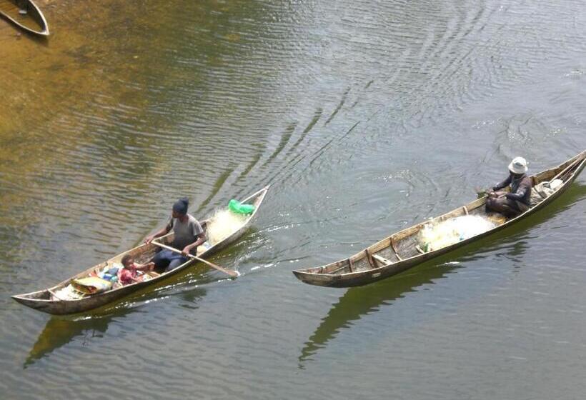 هتل Chez Zizou Manakara