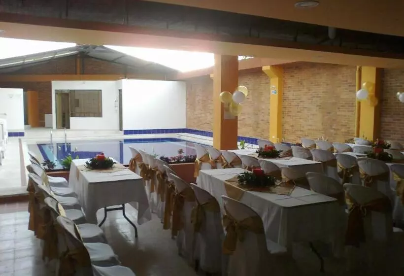 Hotelli Tropico Real Mesitas