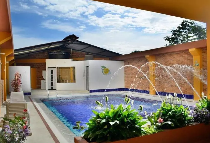 Hotelli Tropico Real Mesitas