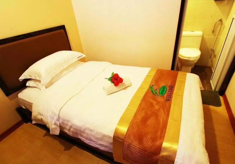 Majatalo Six Villa Inn