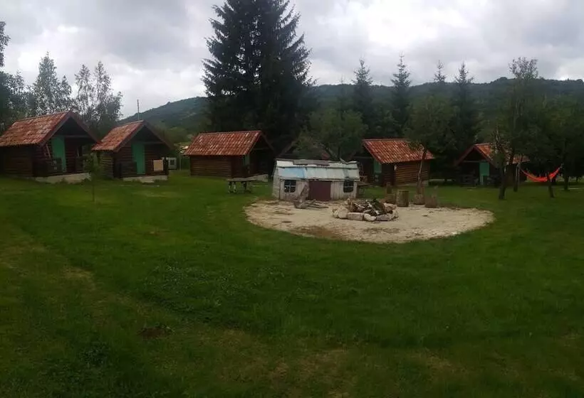 استراحتگاه Etno Selo Montenegro   Campsite
