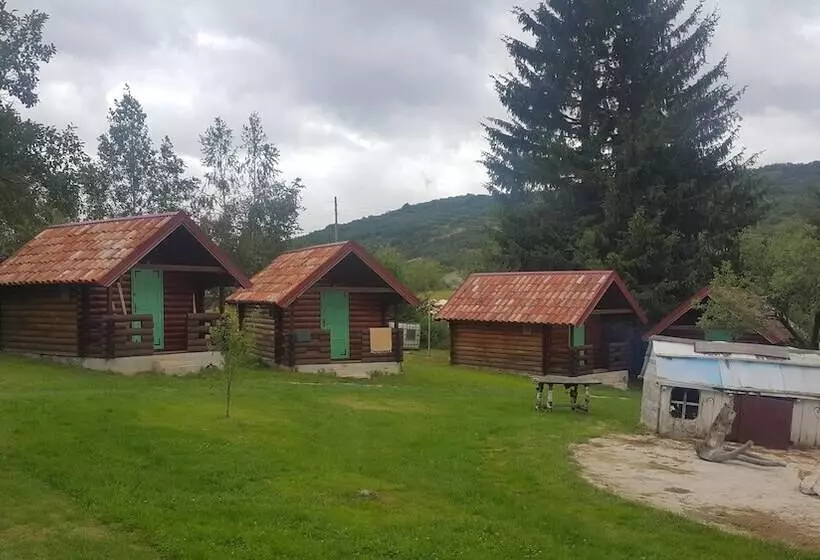 استراحتگاه Etno Selo Montenegro   Campsite