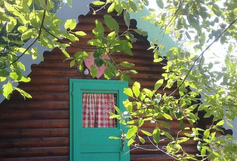 استراحتگاه Etno Selo Montenegro Campsite