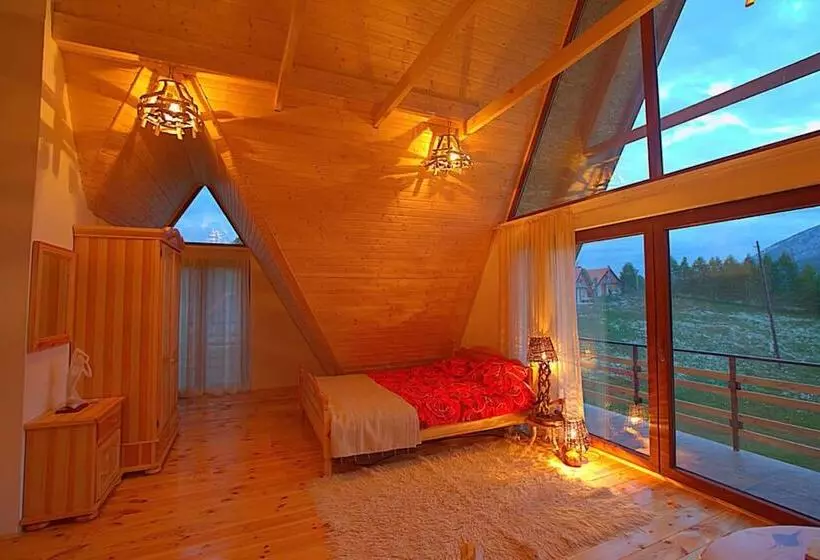 استراحتگاه Etno Selo Montenegro   Campsite