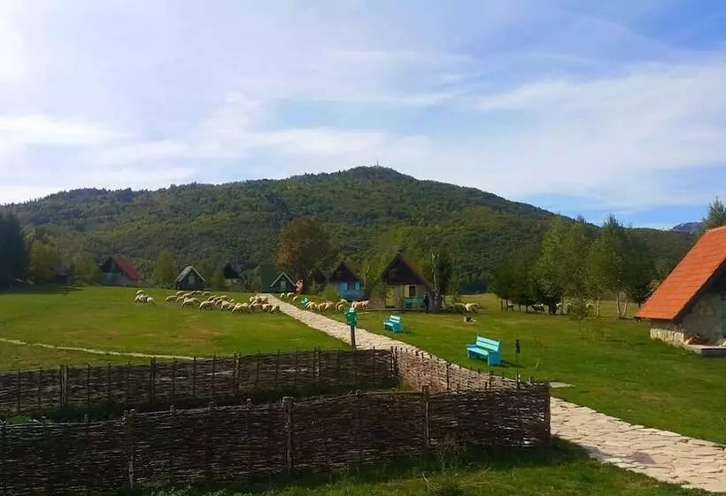 استراحتگاه Etno Selo Montenegro   Campsite