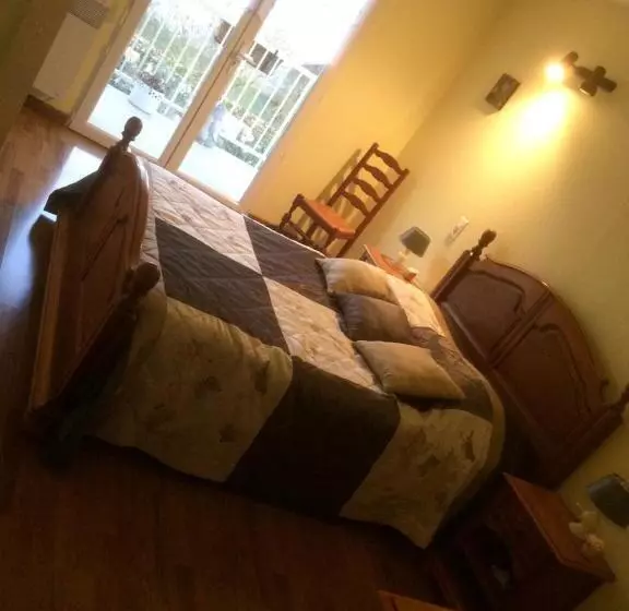 Aamiaismajoitus (B&B) Chambre D Hotes Champagne Laval Louis