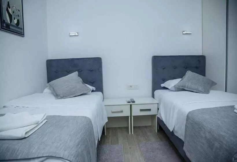 تختخواب و صبحانه Mark S Palace