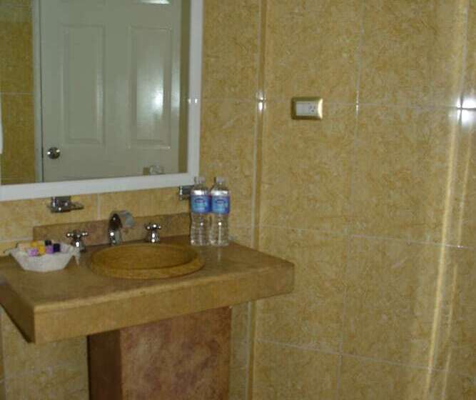 فندق Paradise Inn