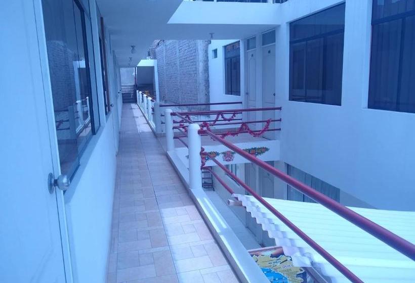 פנסיון Hospedaje Golden Inn