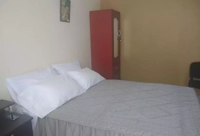 پانسیون Hospedaje Golden Inn