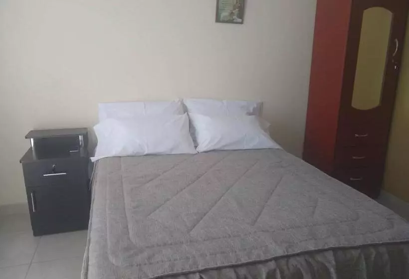 پانسیون Hospedaje Golden Inn