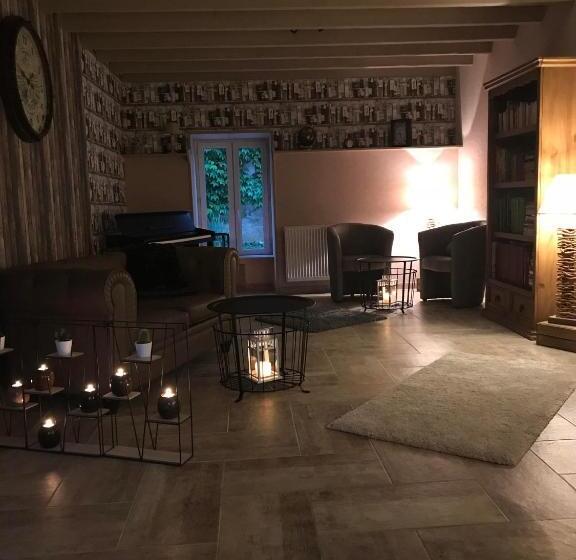 호텔 Domaine De Vandenesse Et Spa