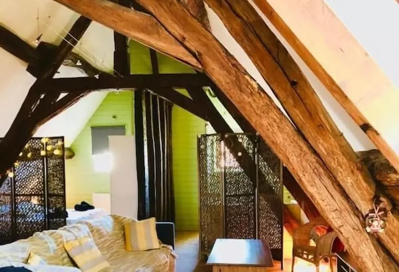 Hotelli Domaine De Vandenesse Et Spa