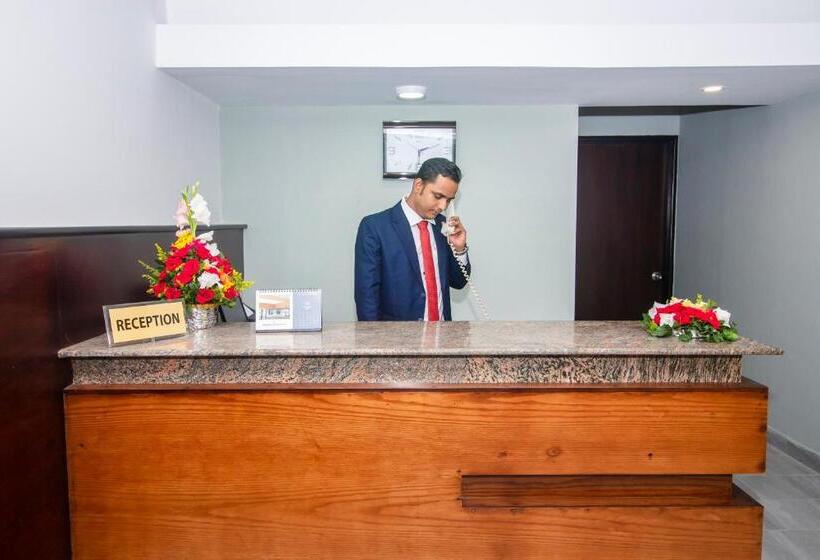 هتل Iqbal Manjil Serviced Apartment