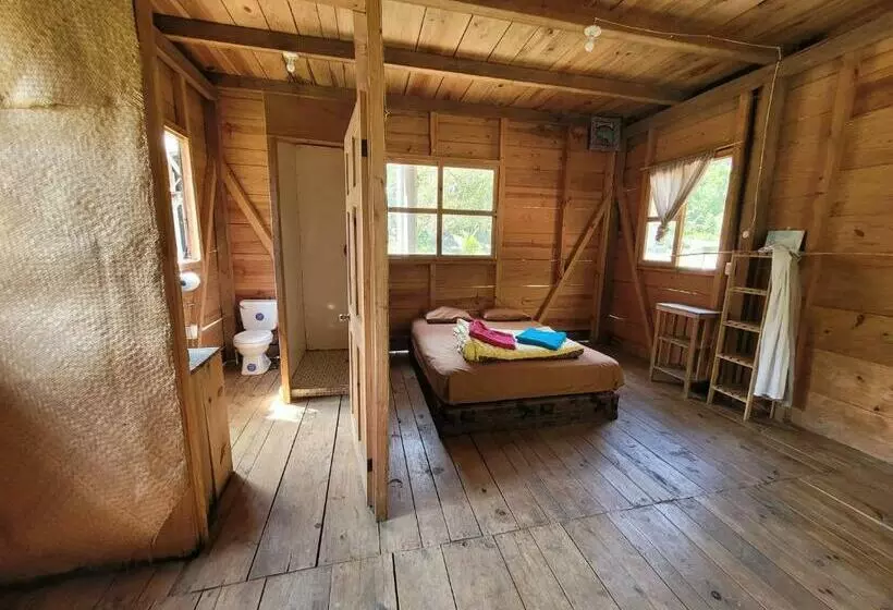هتل Pachamaya River Hostel