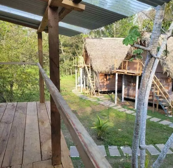 هتل Pachamaya River Hostel