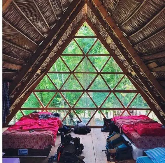 هتل Pachamaya River Hostel