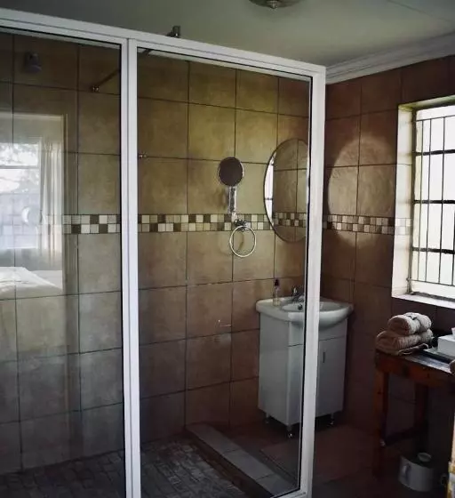 ペンション Makoadi Farms Guesthouse